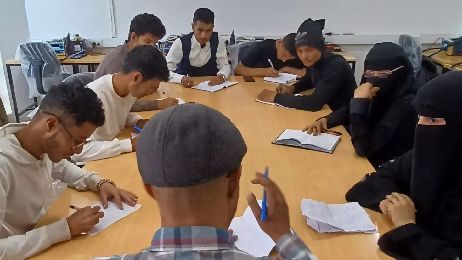 mobile maintenance section الرئيسية 4